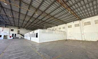 Imagem 7: Galpão Comercial de Alto Padrão em Higienópolis, Piracicaba-SP: 7 Salas, 5 Banheiros, 15 V