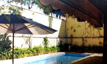 Imagem: Luxuosa casa em condomínio à venda em