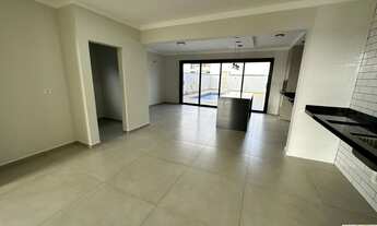 Imagem 4: Imperdível Casa à Venda em Boituva-SP, Bairro Portal das Estrelas II - 3 Quartos, 3 Suítes