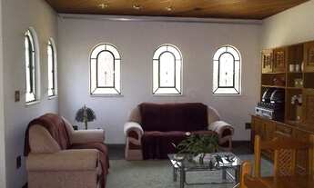 Imagem: 3 dormitórios, 1 suítes, 2 banheiro, 4