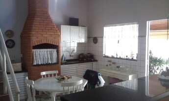 Imagem 4: 2 dormitórios, 1 suítes, 3 vagas na garagem