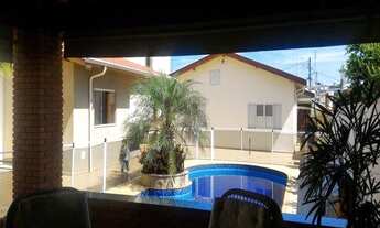 Imagem 4: 3 dormitórios, 1 suítes, 4 banheiro