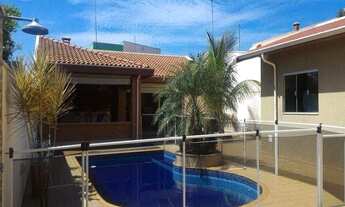 Imagem 2: 3 dormitórios, 1 suítes, 4 banheiro