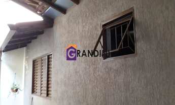 Imagem: 3 dormitórios, 1 suítes, 2 banheiro