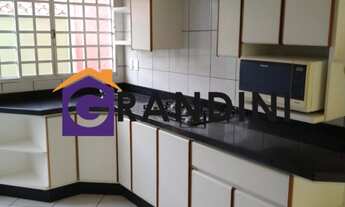 Imagem 5: 3 dormitórios, 1 suítes, 2 banheiro, 175M² de Área Construída