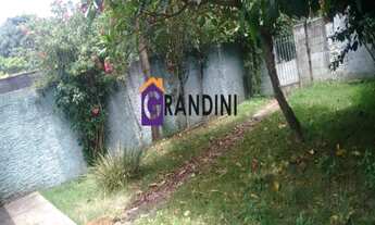 Imagem: 3 dormitórios, 2 banheiro, 1 vaga na garagem