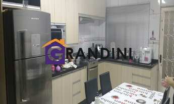 Imagem 7: 3 dormitórios, 1 suítes, 1 banheiros, 180M² de Área Construída