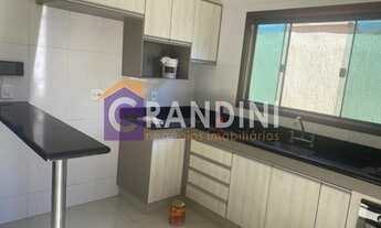 Imagem 2: 3 dormitórios, 1 suítes, 2 banheiro, 1 vaga na garagem