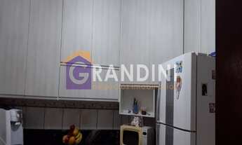 Imagem 2: 4 dormitórios, 2 suíte, 4 banheiro, 2 vagas na garagem, 246M² de Área Construída