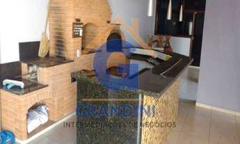 Imagem: 3 dormitórios, 1 suítes, 5 banheiro, 4