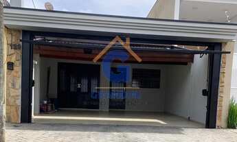 Imagem: 2 dormitórios, 1 suítes, 2 banheiro, 2