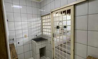 Imagem 4: 3 dormitórios, 1 suítes, 2 banheiro, 2 vagas na garagem, 200M² de Área Construída