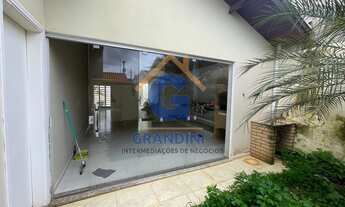 Imagem 3: 3 dormitórios, 1 suítes, 3 banheiro, 2 vagas na garagem, 348M² de Área Construída