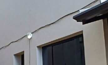 Imagem: LINDA CASA COM EDÍCULA AMBAS COM FINO ACABAMENTO