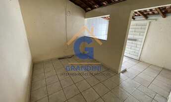 Imagem 3: 4 dormitórios, 1 banheiros, 1 vaga na garagem, 200M² de Área Construída