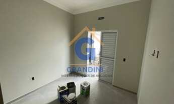 Imagem 4: 3 dormitórios, 2 banheiro, 2 vagas na garagem, 193M² de Área Construída