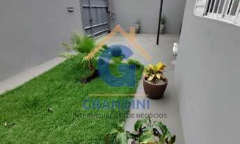 Imagem 2: 2 dormitórios, 1 suítes, 2 banheiro, 200M² de Área Construída