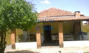 Imagem 4: Oportunidade de negócio! Casa à venda com 4 quartos e quintal espaçoso