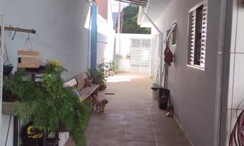 Imagem 3: Casa Residencial com Área de Lazer e Piscina