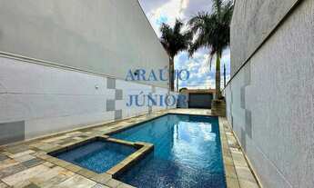 Imagem: Imperdível Casa com piscina à Venda em