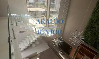 Imagem: Casa de Luxo à Venda em Condomínio na