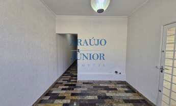 Imagem 4: Casa Comercial para Locação no Centro de Americana-SP: 6 Salas, 5 Banheiros, 8 Vagas de Ga