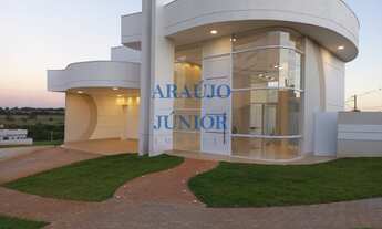 Imagem: Casa em Condomínio de Luxo com 3 Quartos