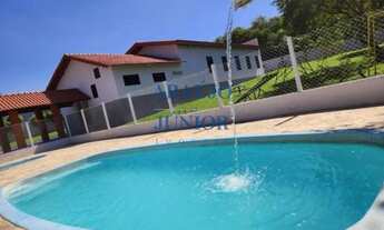 Imagem: Chácara de luxo com 2 quartos e 3 banheiros