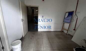 Imagem 6: Galpão comercial de alto padrão com 5 salas, 2 banheiros e 220,00 m² na Vila Massucheto em