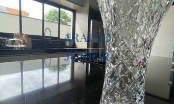 Imagem 5: Casa de Luxo em Condomínio: 3 Quartos, 3 Suítes, 3 Salas, 5 Banheiros, 4 Vagas - Jardim Re