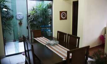 Imagem: Casa à Venda, 3 Quartos, 2 Vagas, Jardim