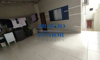 Imagem: Linda casa com edícula disponível para