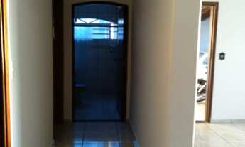 Imagem 5: Casa p/ LOCAÇÃO no bairro Jundiaí Mirim 3 dorms, lavanderia c/ quintal. 3 vgs de garagem!