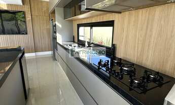 Imagem 7: Residência de luxo em condomínio com 3 suítes e 4 vagas em Tamboré Jaguariúna-SP: um sonho