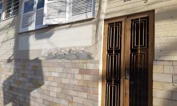 Imagem 3: VENDO PRÉDIO na Mouraria