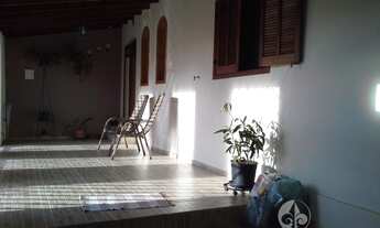 Imagem: OPORTUNIDADE PARA INVESTIMENTO OU DUAS FAMÍLIAS