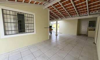 Imagem 2: Casa com piscina, prox a praia