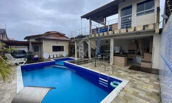 Imagem 2: Casa com piscina para venda no Jardim Britânia em Caraguatatuba