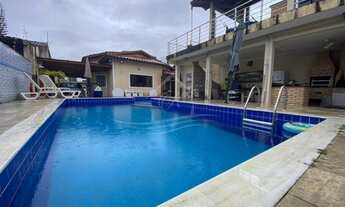 Imagem 3: Casa com piscina para venda no Jardim Britânia em Caraguatatuba