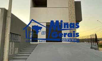 Imagem: Prédio com 3 Salões e Casas Locadas