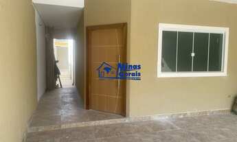 Imagem 3: Venda - Casa- com 3 Quartos, Suíte com Sacada e 2 Vagas, Aceita Apto até 300 Mil