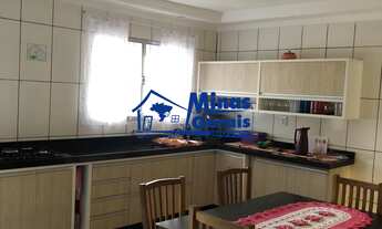 Imagem 5: Casa à venda com 3 dormitórios, cozinha planejada, sala com móveis planejados e área gourm