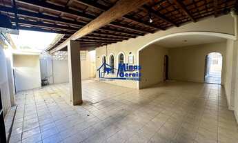 Imagem: Casa com Terreno de 300m², Suíte com Banheira