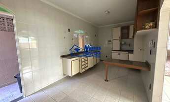 Imagem 7: Casa com Terreno de 300m², Suíte com Banheira e Churrasqueira!!