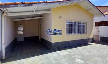 Imagem: RESIDÊNCIA DESOCUPADA PRÓXIMA À PARÓQUIA