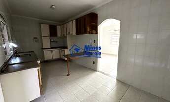 Imagem 5: Casa com Terreno de 300m², Suíte com Banheira e Churrasqueira!!