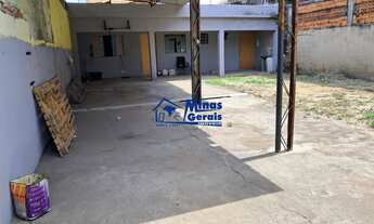 Imagem 2: Ponto com terreno de 250m² para locação no Bosque dos Eucaliptos - com edícula