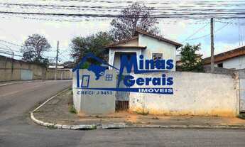 Imagem: Casa de Esquina à Venda na Vila das Acácias