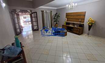 Imagem 2: Casa com 3 Dorms (2 Suítes)- 2 vagas cobertas, para Alugar no Bosque dos Eucaliptos