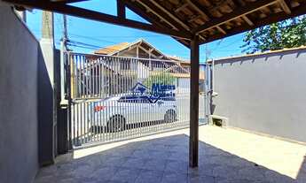 Imagem 2: Casa à venda com 2 dormitórios (1 suíte), 2 vagas e ótima localização - aceita FGTS e fina